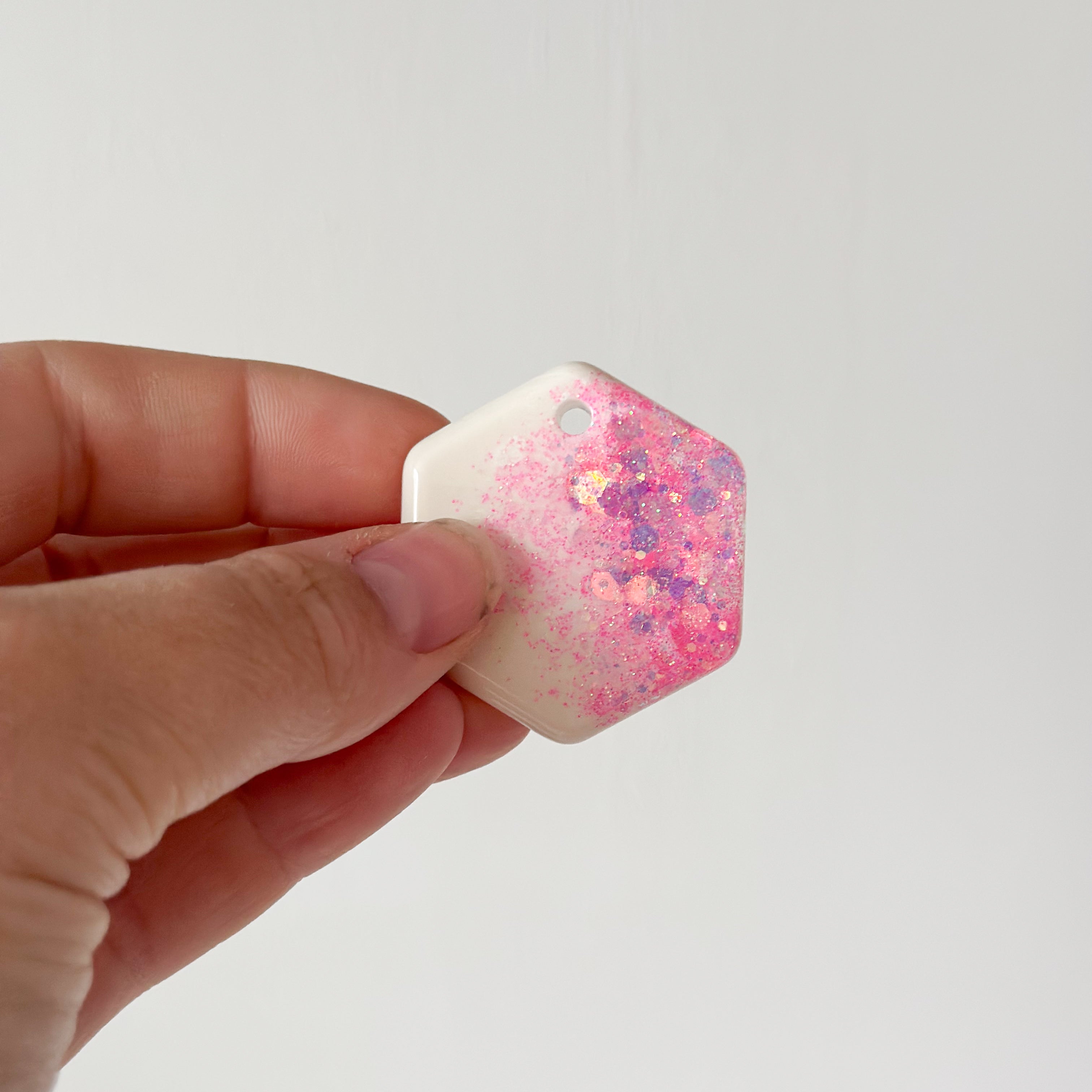 Tag zeshoek roze wit