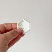 Tag zeshoek wit goud