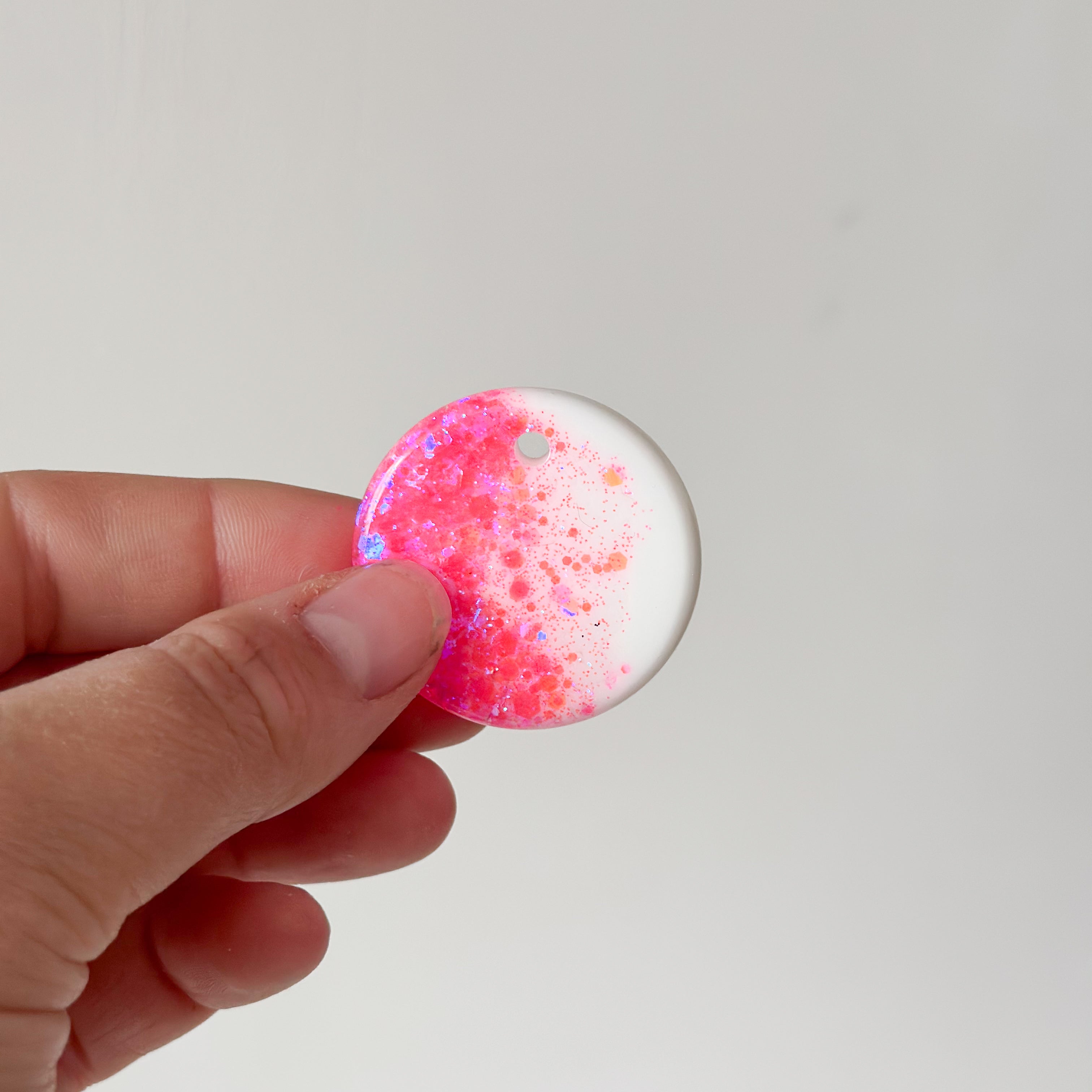 Tag rond wit roze