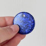 Tag rond donker blauwe glitters