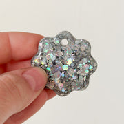 Tag bloem zilveren glitter